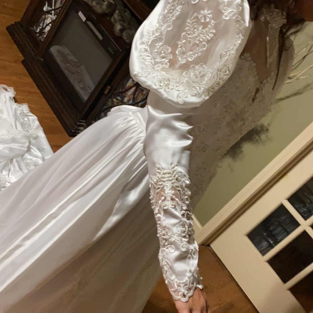 Bridal Originals vintage wedding gown - Picture 3 of 11